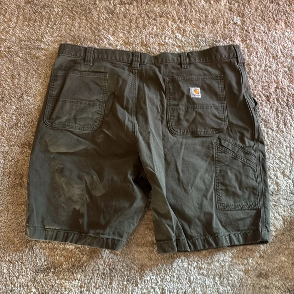 🍍Carhartt loose fit shorts🍍SZ 44🍍8” inseam 🍍9” rise🍍